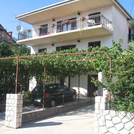Vucko 6 With Terrace Crikvenica